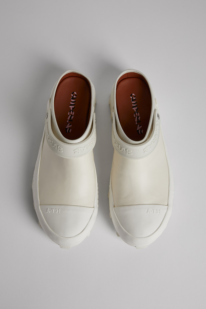 Men's Camper Traktori Clogs White | K100767-003